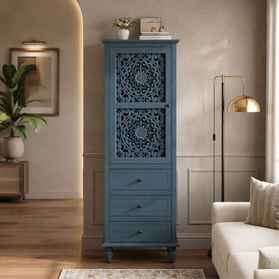 Armoire décorative de style campagnard de 63 po de hauteur avec porte sculptée et 3 tiroirs, armoire latérale autoportante avec rangement intérieur et vitrine rétro
