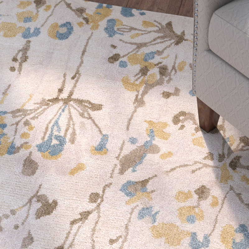 Walshville Floral Indoor Rug, Rectangle 5' x 8'