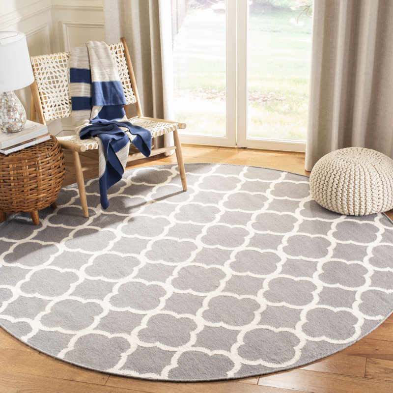 Rodgers Hand Woven Flat Weave Banana Silk/Wool/Cotton Geometric Rug in Ivory/Light gray, Round 7'