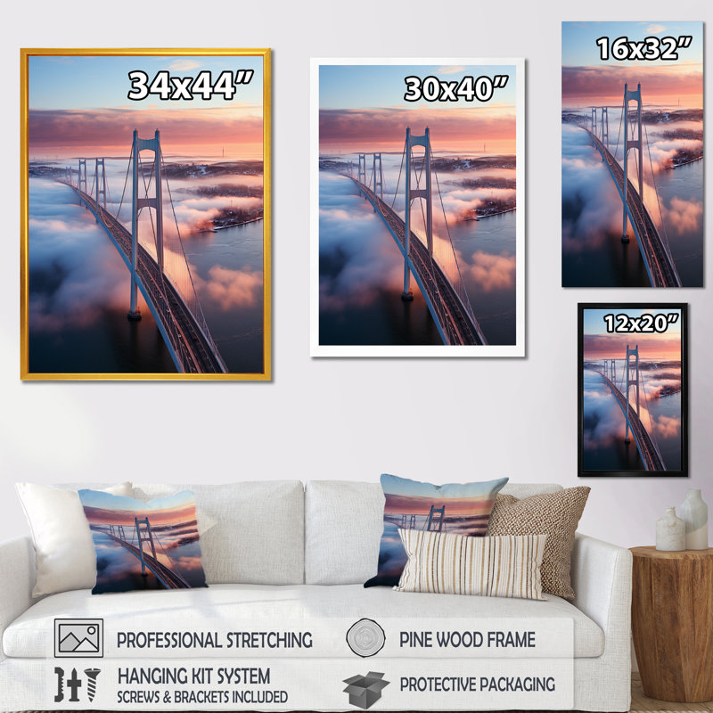 « Vues du coucher de soleil sur les ponts bleu et rose 3 », Cadre flottant noir, H 60 po x l 28 po x P 1,5 po