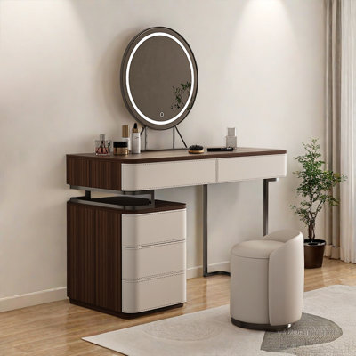 Harmaning Vanity by Orren Ellis