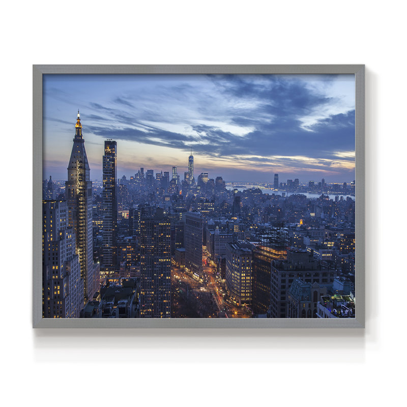Twilight City - reproduction encadrée - réarmable, H 11 po x l 14 po, Gris