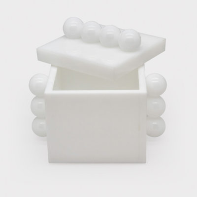 Acrylic Box w/Balls