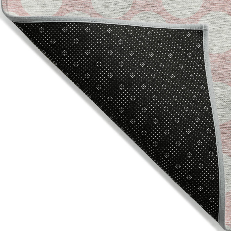 Tapis intérieur lavable à pois rose HomeRoots 8 pi x 10 pi