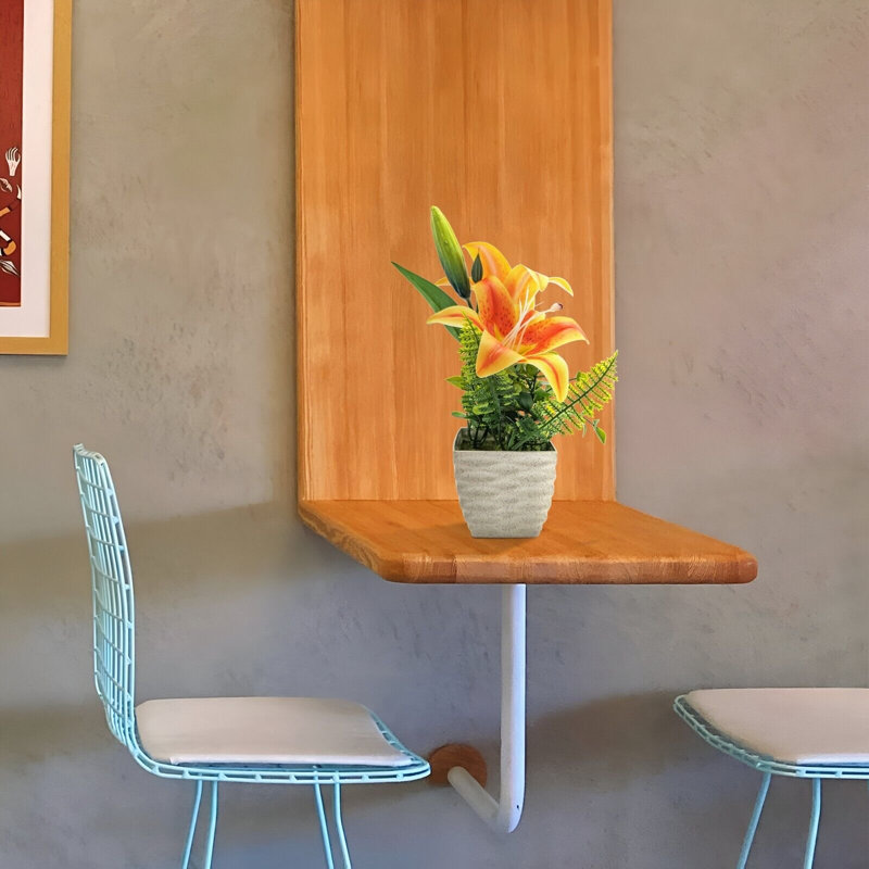 Nekeysha Table Vase