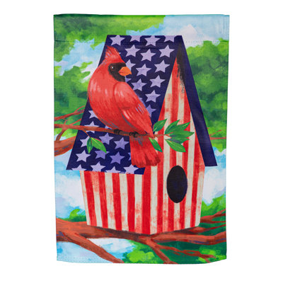 Drapeau de jardin patriotique cardinal