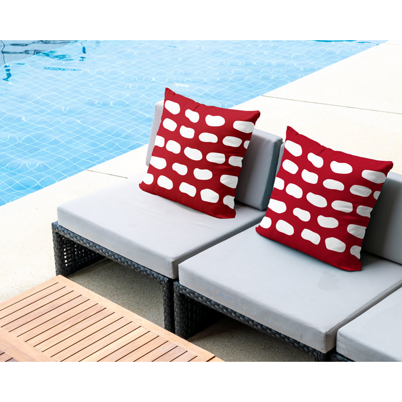 Oreiller carré intérieur / extérieur Aria Dash, L 15 po x H 15 po, Rouge