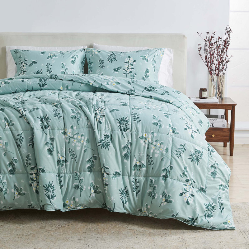 Holiday Printed Down-Alternative Comforter Set with Shams, King Comforter + 2 King Shams, Snowy Botanical