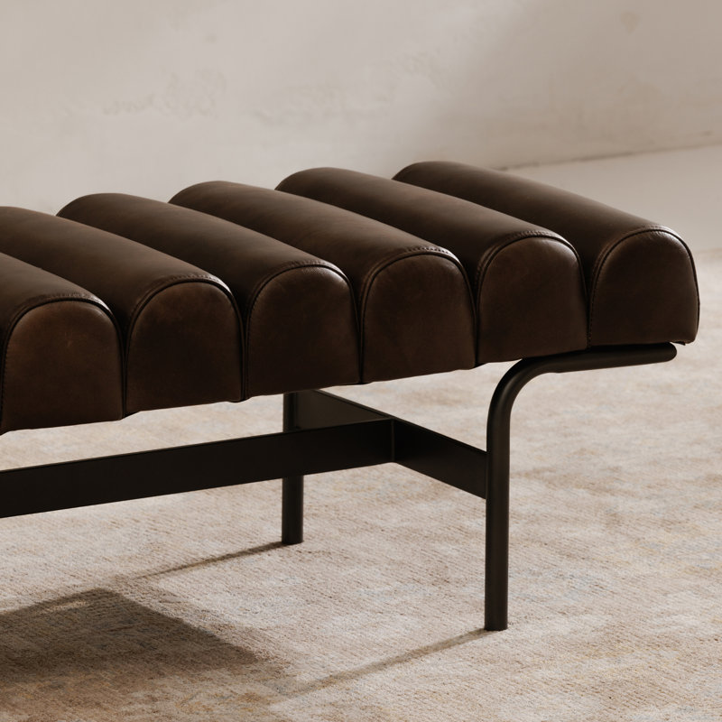 Banc rembourré en cuir véritable Penina, Cuir véritable brun foncé à grain supérieur