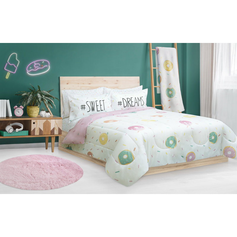 Polyester Ring Stitch Geometric Shapes Comforter, Queen Comforter + 2 Shams