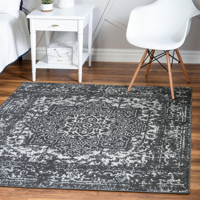 Tapis oriental gris foncé Edelie, Carré 7 pi 10 po