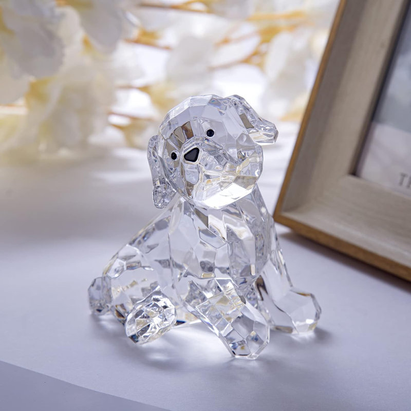 Reyla Figurines & Sculptures