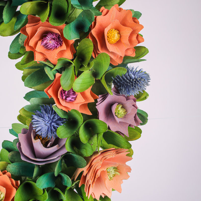 Couronne florale printanière de 18 po The Aisle® Holiday
