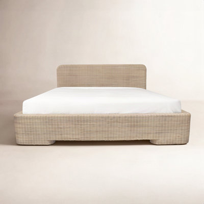 Ramira Roselyn Annabelle 22" Concrete Outdoor Side Table