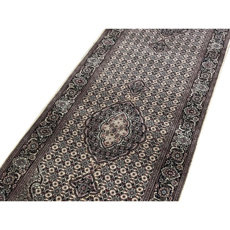Tapis de couloir vert et ivoire noué à la main de haute qualité