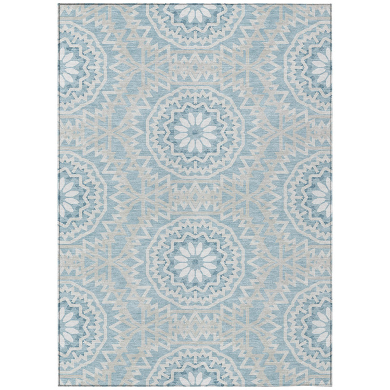 Tapis extérieur lavable à motif de médaillon bleu et ivoire 5 pi x 8 pi denim
