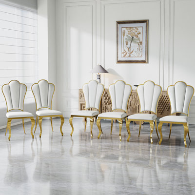 Chaise d'appoint rembourrée en similicuir