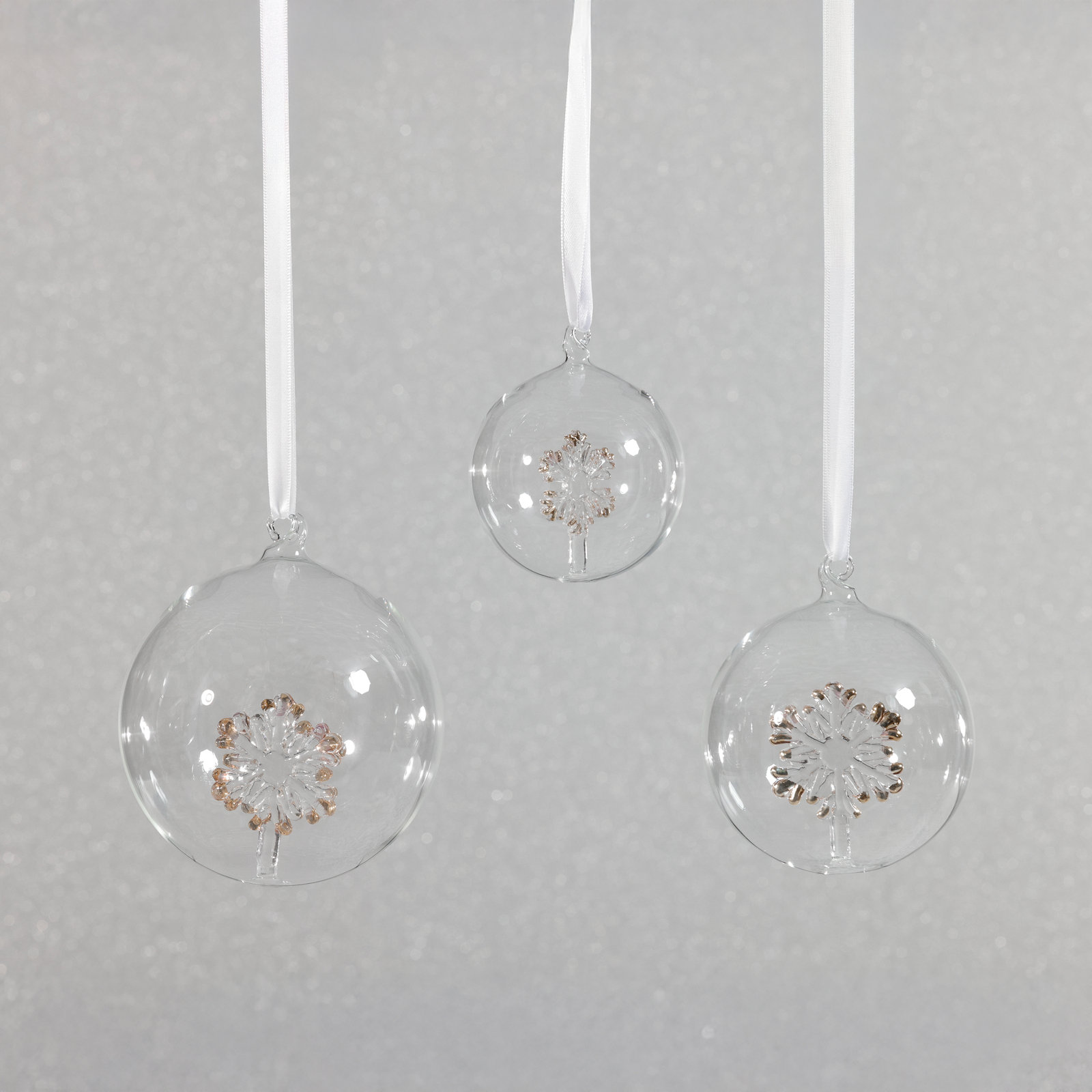Hokku Designs 4" Glass Bauble, 3.25" H x 3.25" W x 3.25" D