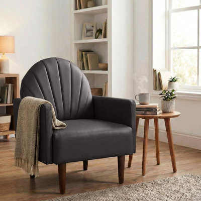 Fauteuil en forme de coque en cuir de polyuréthane brun foncé avec pieds en bois pour le salon, le balcon, le bureau et la chambre - capacité de charge élevée, accoudoirs relaxants, assemblage rapide, nettoyage en forme de coquillage,