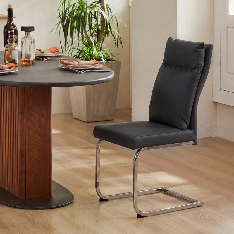 Chaises de salle à manger noires avec cuir imperméable, mousse et coussin en C doux, pieds en fer de 1,2 mm d'épaisseur,