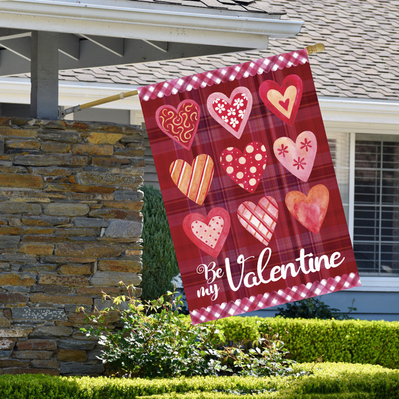 Drapeau de maison d'extérieur en plaid et cœur Be My Valentine 28 po x 40 po