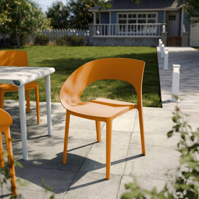 Outdoor Patio Chair, Polypropylene Single-Side One-Piece Design