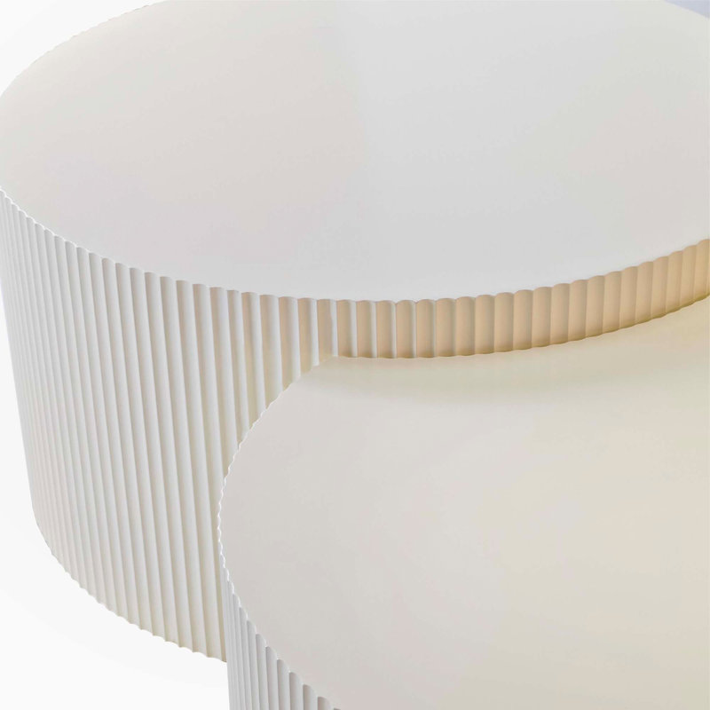 Tables, Beige