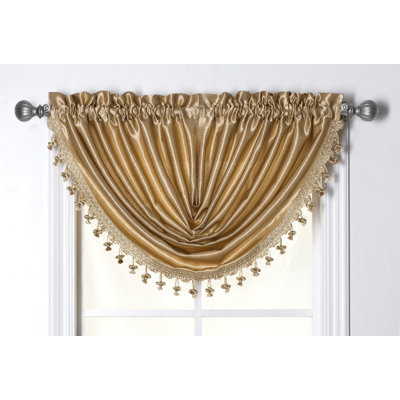Pointed Window Valance