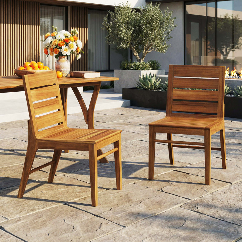 2 chaises de salle à manger d'extérieur en bois d'acacia, dossier ergonomique courbé à finition teck, chaise d'appoint résistante aux intempéries pour la cour