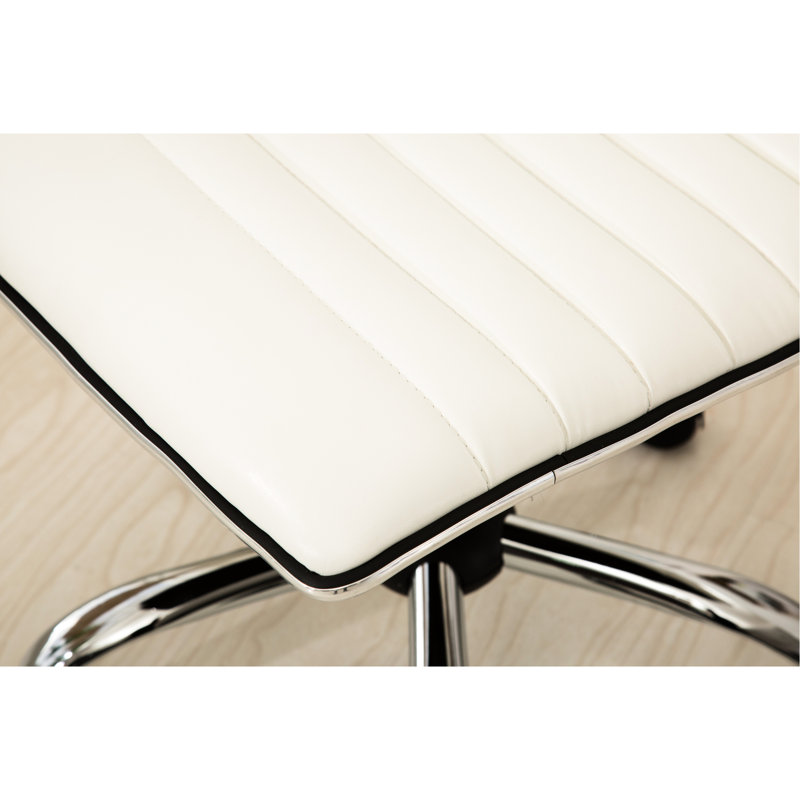 Chaise de bureau blanche à dossier moyen avec dossier pivotant en similicuir souple pivotant à 360 degrés et 5 réglages de hauteur pratiques