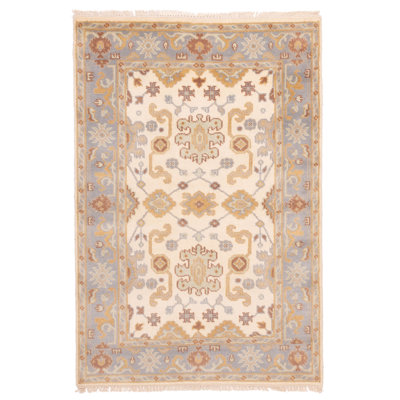 Tapis ivoire Royal Oushak 4 pi 0 po x 5 pi 11 po