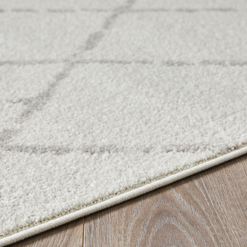 Christine Bennita Cream Area Rug, Rectangle 5'3" x 7'3"