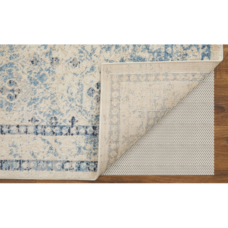 Tapis traditionnel bleu / ivoire Iluka Diamond, Rectangle 4 pi 3 po x 6 pi 3 po