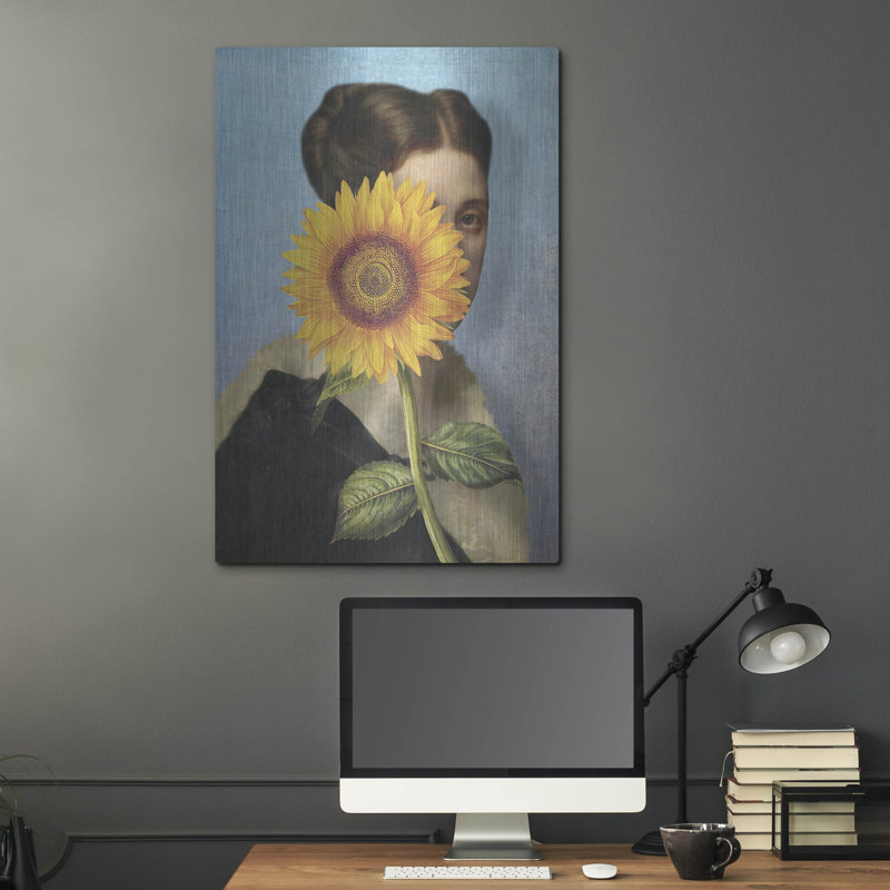 «Girl With Sunflower» par Diogo Verissimo, H 36 po x l 24 po