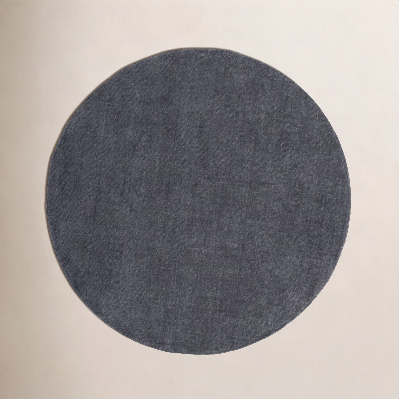 Crowe Charcoal Gray Hand-Woven Wool Rug, Round 9'9"
