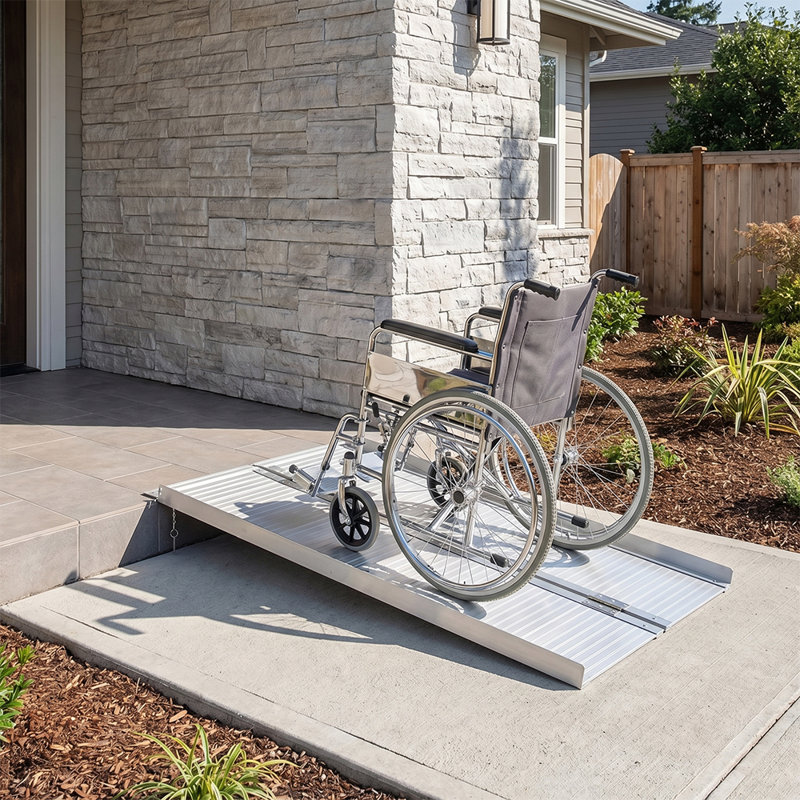 Rampe portative en aluminium pour fauteuil roulant pliable avec poignée et surface nervurée