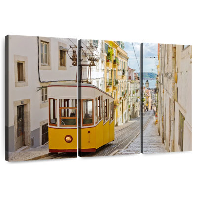 Sireci Gloria Funicular In Lisbon