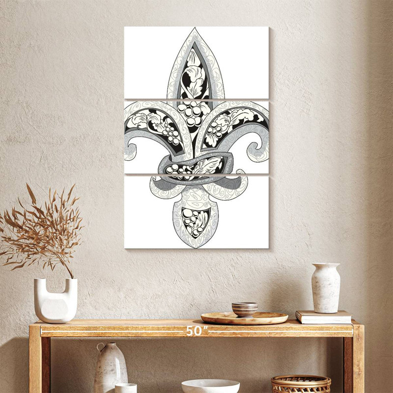 Fleur de lys ornée Kerner, H 38 po x l 24 po