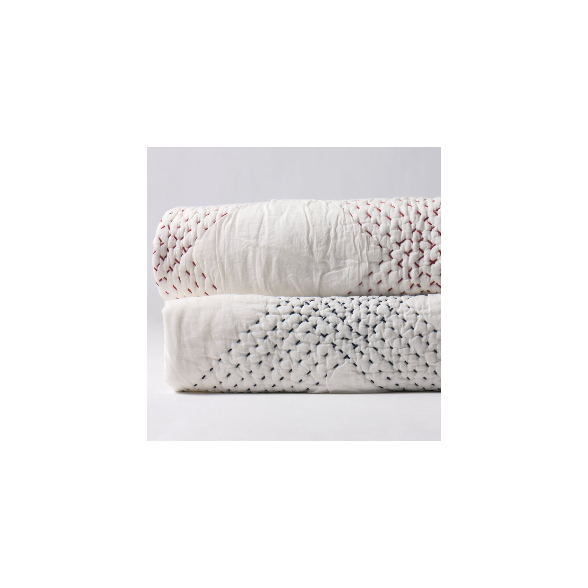 Feba Cotton Quilt, Queen Quilt, White/Indigo
