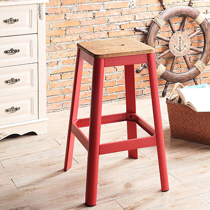 Chaise de bar rouge avec siège naturel et pieds robustes en métal pour le décor des sièges de chambre à coucher, Rouge