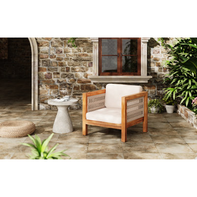 Fauteuil club d'extérieur en bois avec corde beige et coussins, support de charge de 400 lb, parfait pour se reposer, assise de 30,37 po avec accoudoirs, siège près de la piscine, l 26,5 po