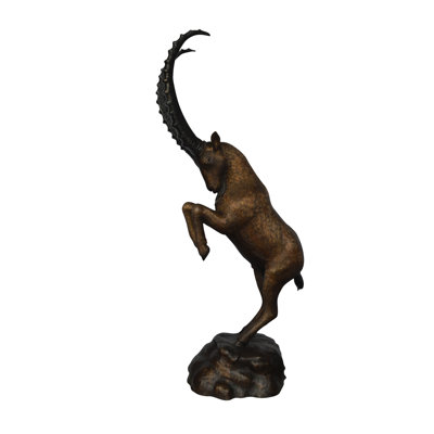 Statue de chèvre de montagne sur pattes arrière en bronze - Taille: L 36 po x l 16 po x H 66 po.
