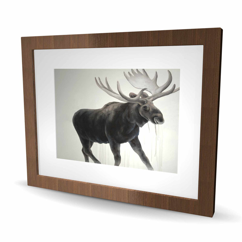 «Walking Moose - Livingroom Holidays», reproduction encadrée, Brun