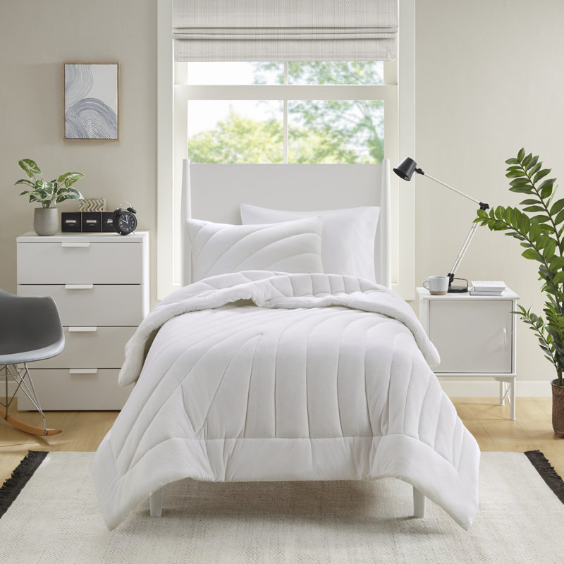 Juniper White Jersey Puffy 3-Piece Full/Queen Comforter Set, Full / Queen Comforter + 2 Standard Shams, White