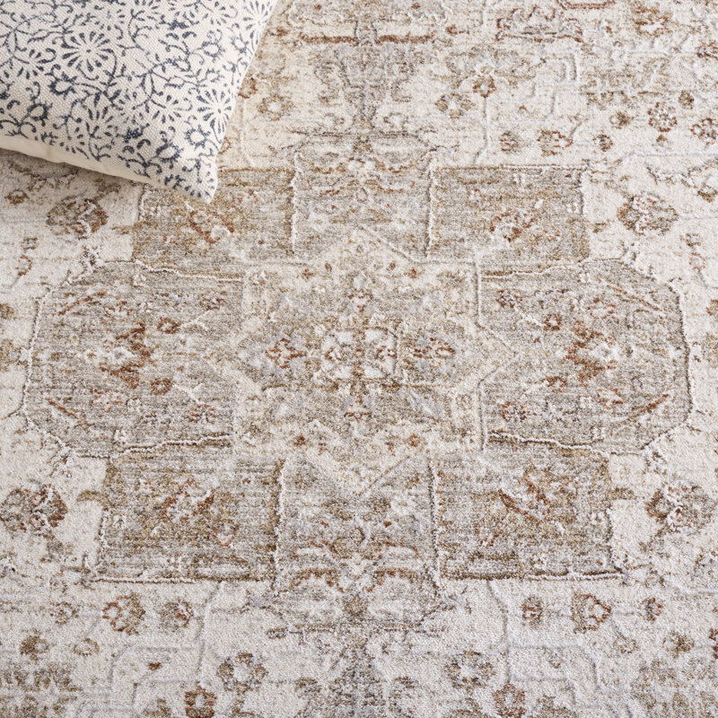 Kendal Performance Oriental Indoor Rug, Rectangle 4' x 5'7"