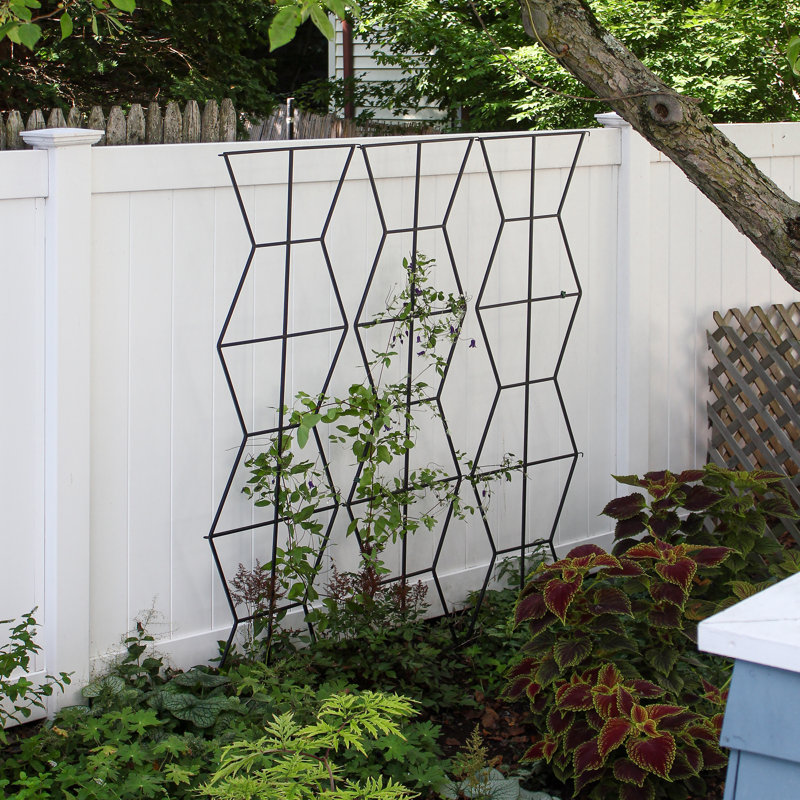 84" Black Wrought Iron Zigzag Outdoor Garden Trellis