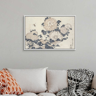 «Bee and Chrysanthemums, From the Series Big Flowers» par Katsushika Hokusai, reproduction sur toile