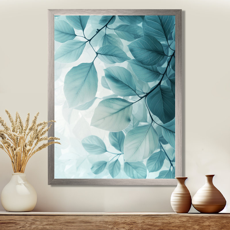 Meaghan - salon d'art mural floral, 32" H x 24" W, Reproduction encadrée sans passe-partout, Argent