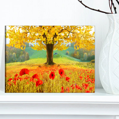 «Beautiful Autumn Yellow Tree», reproduction de photo sur toile tendue