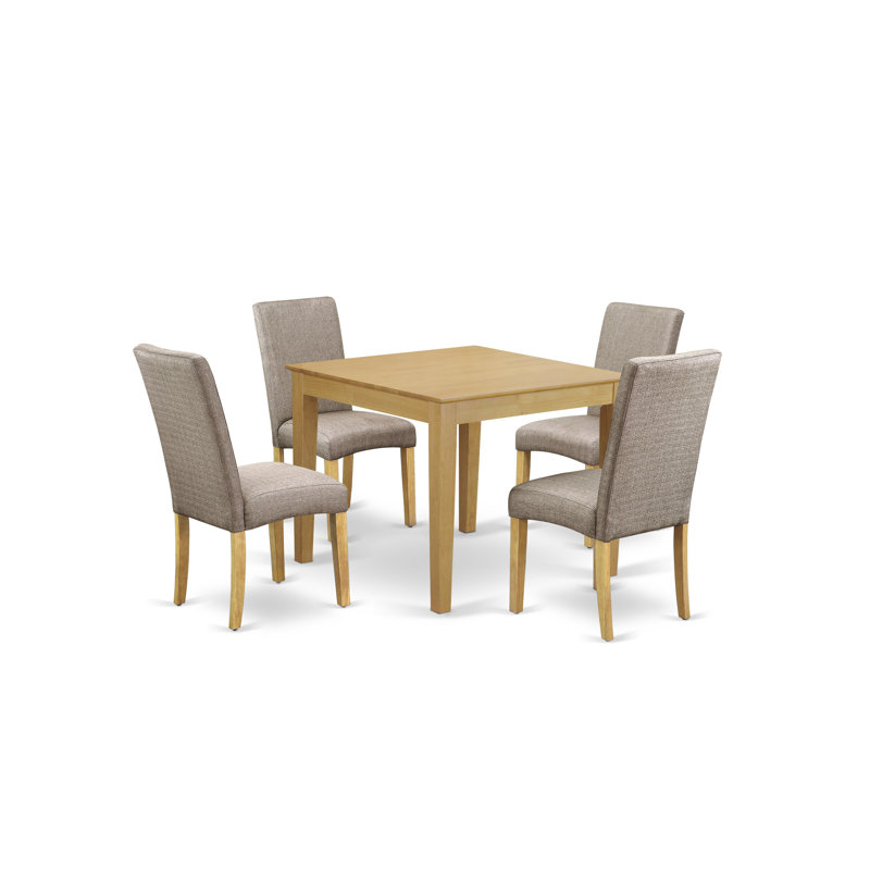 L'ensemble de table de cuisine 5 pièces pour 4 personnes comprend une table de salle à manger carrée et 4 chaises de salle à manger Parson en tissu kaki foncé, chêne